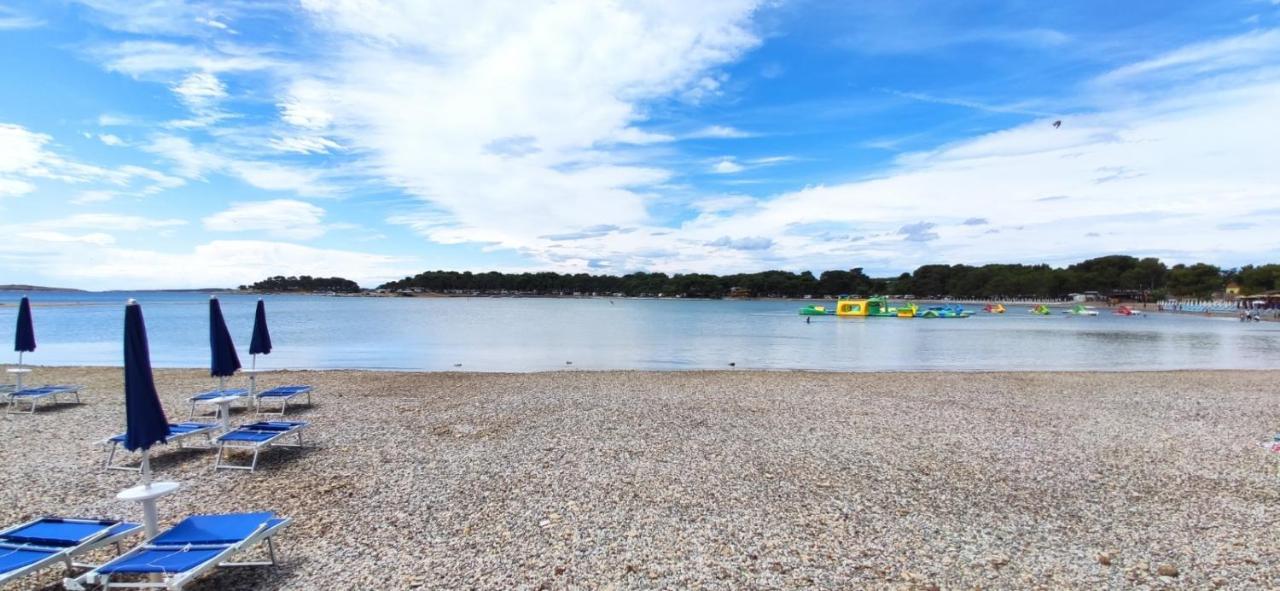 Vila Regi Μεντουλίν Εξωτερικό φωτογραφία